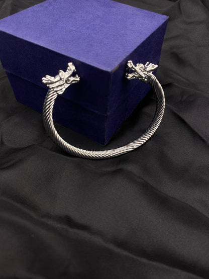 Beautiful Dragon Kara